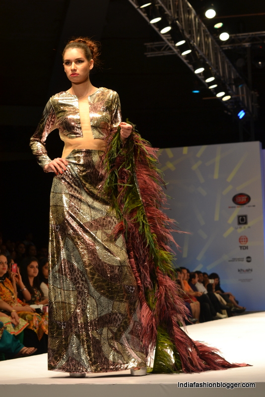 Rohini Gugnani collections