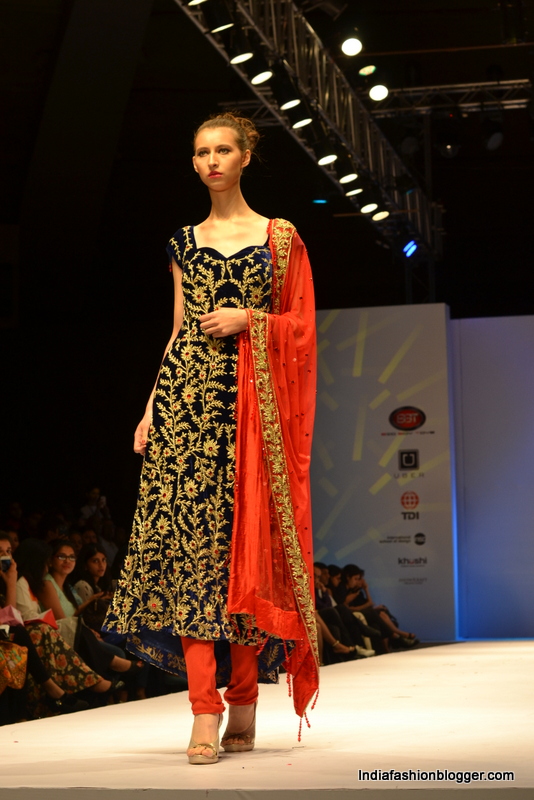 Rohini Gugnani collections